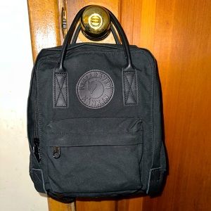 Fjallraven Kanken No. 2 Black Mini